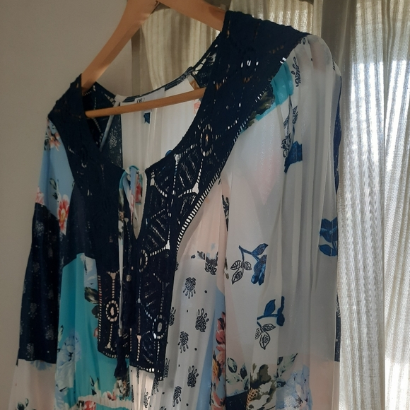 DR2 by Daniel Rainn | Blue & White Dress - Picture 3 of 5